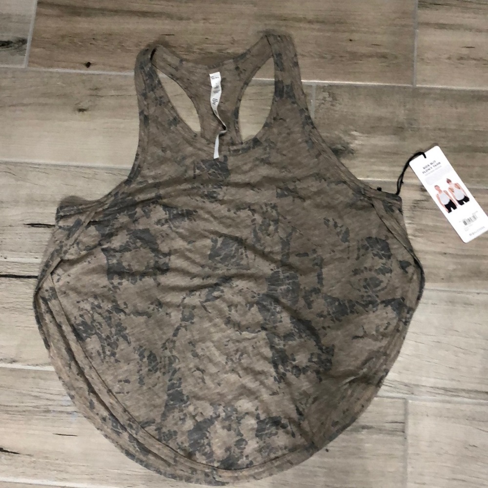Alo Yoga side slit flowy tank